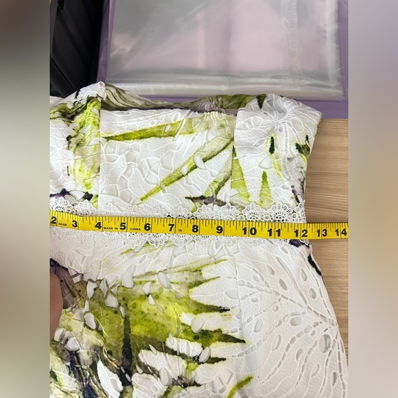 Dress the Population Green Floral Midi Dress - Picture 12 of 12